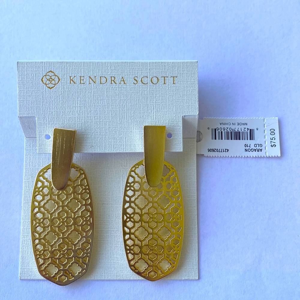 ☘️NWT! Kendra Scott Aragon Filigree Gold Drop Earrings